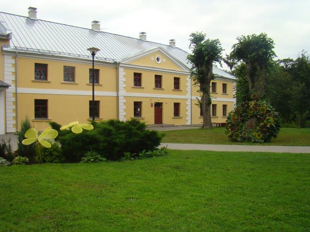 Bibliotēka-klientu apkalpošanas centrs